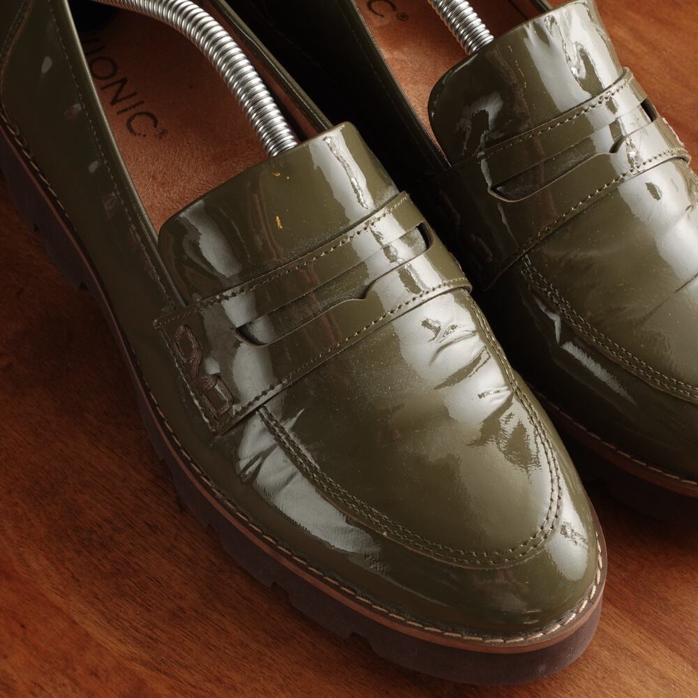 Vionic Loafers Womens SZ 8 Green Cheryl Patent Leather Comfort Preppy Twee Shoes - Picture 4 of 13